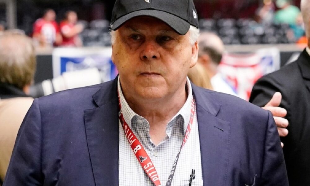 Fred Smith, ex-Washington NFL team part-Owner, FedEx founder, dies
